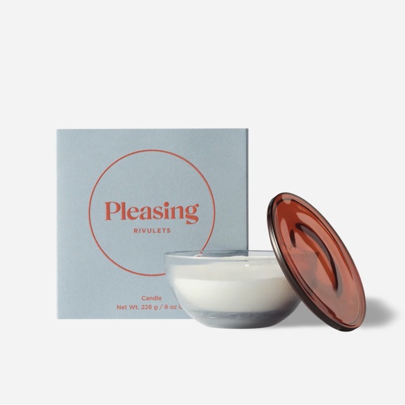 Rivulets Skincare Candle - White and BrownPLEASING